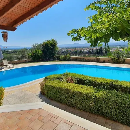 Lovely In With Wifi Holiday home